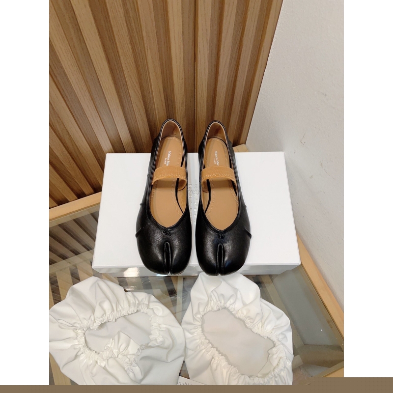 Other flat shoes
